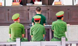 Đang bị điều tra, thiếu niên 15 tuổi vẫn tiếp tục giao cấu với người tình 12 tuổi