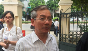 Người nhà nạn nhân vụ chạy thận ở Hòa Bình: 'Hoàng Công Lương là bác sĩ trẻ có y đức'