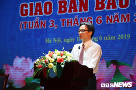 Phó Thủ tướng Vũ Đức Đam: 'Phóng viên phải nhạy bén chính trị, đưa thông tin khách quan'