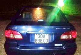 Đậu qua đêm trên vỉa hè, ô tô 'không cánh mà bay'