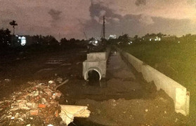 Đang chơi trong công trình xây dựng, 2 bé trai bị điện giật chết thương tâm