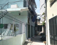 Hàng xóm kể phút cụ bà gần 80 tuổi bị chó dữ lao vào cắn xé ở Hà Nội