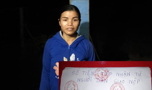 Nhặt được 50 triệu đồng, ba nữ nông dân ở Hà Tĩnh tìm người trả lại