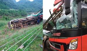 Xe khách tông đuôi xe tải đang đỗ ven đường, 9 người thương vong ở Hòa Bình