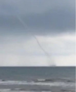 Lại xuất hiện vòi rồng cao hơn 100m ở Hà Tĩnh