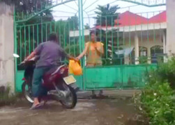 Cán bộ trung tâm nhân đạo ăn chặn hàng từ thiện: Giám đốc nói là sự việc 'bộc phát'