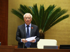 Quốc hội chia buồn với gia đình nạn nhân thiệt mạng ở Anh