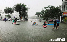 Đà Nẵng huy động tổng lực ứng phó mưa lũ lịch sử