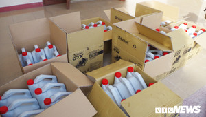 Biên phòng Đà Nẵng triệt xóa cơ sở sản xuất dầu nhớt Castrol giả, thu giữ gần 2.000 lít