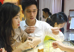 Giá vàng hôm nay 7/6 vọt lên 'đỉnh' 7 tháng, giá vàng SJC rẻ kỷ lục