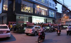 Cư dân chung cư Capital Garden căng biểu ngữ: Chủ đầu tư lên tiếng