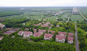 Hàng trăm biệt thự hoang tàn trong khu đô thị mới ở Đồng Nai