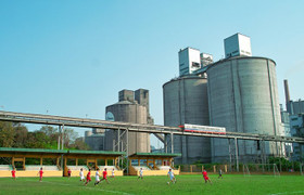 Vì sao HUD và Vicem khó cổ phần hóa?