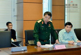 Tướng Sùng Thìn Cò: 'Cán bộ phải thấy tiền không thích, gái không ham'