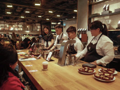 Starbucks kỷ niệm 5 năm tại Việt Nam