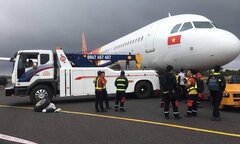 Máy bay Vietjet Air bị rơi 2 bánh trước khi hạ cánh, chuyên gia hàng không nói gì?