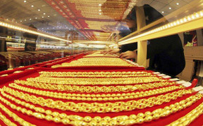 Vàng chạm đáy, nhà đầu tư đang bỏ tiền vào đâu?