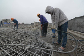 Xử lý vi phạm tại dự án 8B Lê Trực: Cơ quan chức năng sai phạm, bỏ mặc cư dân?