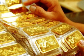 Giá vàng đảo chiều tăng phi mã