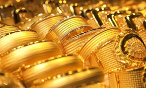 Giá vàng đầu tuần treo ở ngưỡng cao, chuẩn bị bứt phá