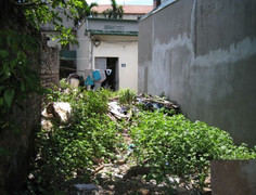 Có nên ham rẻ mua đất xen kẹt?