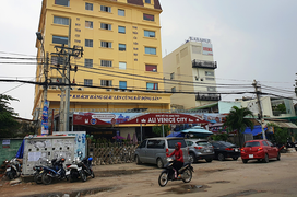 Phong tỏa tài khoản của bố mẹ 'trùm' lừa đảo Alibaba Nguyễn Thái Luyện