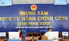Bình Định xử lý kỷ luật cán bộ cười khanh khách vào mặt dân
