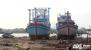 Tàu vỏ gỗ 67 bỏ hoang ở Bình Thuận: Người muốn vay thì không được, kẻ vay được lại ôm tiền bỏ trốn