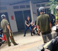 Nhắc nhở nhóm thanh niên ăn nhậu ồn ào, 2 công an bị chém trọng thương