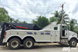 Xuất hiện xe kéo 'khủng' của Tổng cục đường bộ tại BOT Cai Lậy