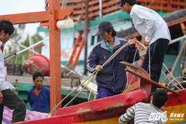 Bão cấp thảm họa: Lao động nữ được nghỉ ở nhà trông con