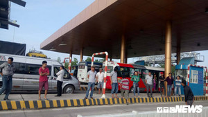 Hỗn loạn tại BOT Sóc Trăng: Đề nghị xả trạm đến khi có giá vé mới