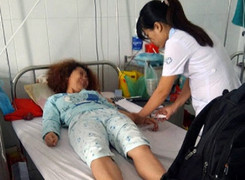 Đánh vợ đến nhập viện, bí thư xã bị cách chức