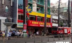 Tiếp tục cháy ở TP.HCM: Giải cứu 19 người khỏi khách sạn đang bốc cháy dữ dội