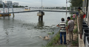 Thi thể người đàn ông nổi trên sông Sài Gòn