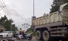 Đang tác nghiệp tại hiện trường tai nạn, một phóng viên bị dọa giết