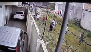 Điều tra nhóm côn đồ xông vào nhà hàng đập phá, dọa giết nhân viên