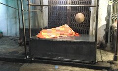 Người đàn ông chết bất thường trong chợ ở Bình Dương