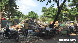 Tháo dỡ công trình vi phạm trật tự xây dựng ở vườn rau Lộc Hưng