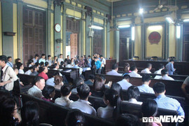 Xử ly hôn vợ chồng ông chủ cà phê Trung Nguyên: Tiếp tục tranh cãi gay gắt về tài sản