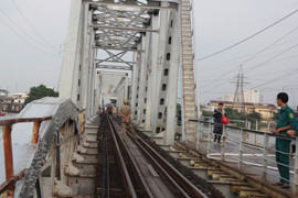 Sở VH-TT TP.HCM 'giải cứu' cầu sắt gần 120 tuổi trước nguy cơ bị tháo dỡ