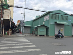 Chợ tạm Bình Tây không hoạt động vẫn chiếm trọn lòng đường: Dân kêu trời vì làm ăn bết bát