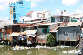 Ảnh: Khu ổ chuột ô nhiễm nhất TP.HCM, quy hoạch 'treo' gần 20 năm