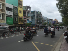 Tạm giữ nhóm côn đồ hỗn chiến kinh hoàng khiến nhiều người hoảng sợ ở TP.HCM