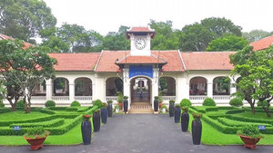 Hai trường danh tiếng TP.HCM đưa tài sản công cho thuê không đúng quy định