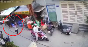 Điều tra vụ 3 kẻ bịt mặt đánh học sinh ở TP.HCM