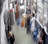 Nữ điều dưỡng Bệnh viện Nhi đồng 1 bị người nhà bệnh nhi đánh chấn thương