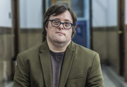 Người đàn ông mắc bệnh Down nhận 2 bằng cử nhân