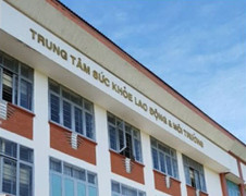 'Hóa' bác sĩ khám cho công nhân, nữ tạp vụ bị xử phạt thế nào?