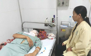 Nam thanh niên bị cọc tre đâm xuyên từ cổ lên mũi nguy kịch